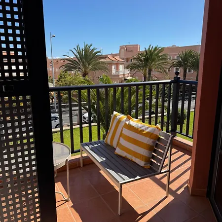 Island Breeze Tenerife شقة