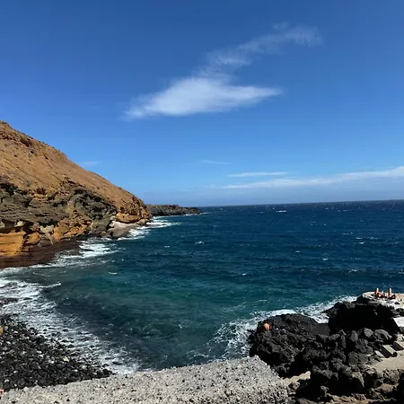 Island Breeze Tenerife * طوستا ديل سيلونثيو