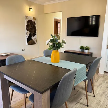 Island Breeze Tenerife Apartamento *