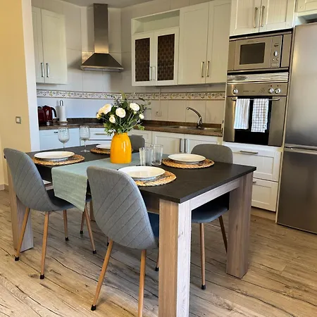 Island Breeze Tenerife Apartamento *