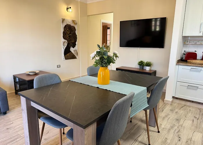 Island Breeze Tenerife Apartamento *